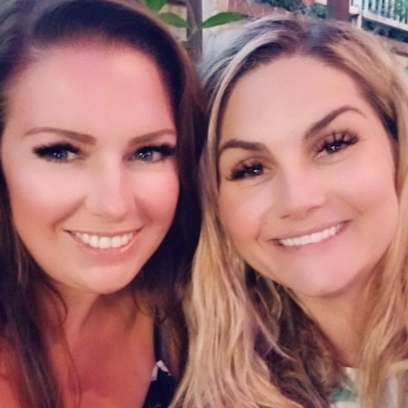 Meet your Posher, Jeanne - Picture 2 of 4